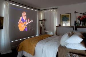 Aqua and Ember Beach front with pool and spa and wood fires