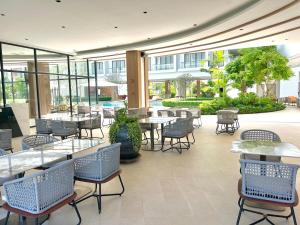 C243 1BR with Sofabed 5 Min Walk to Beach Pool&Gym