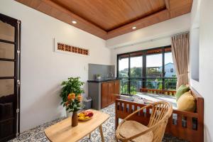 Red Flower Cottages Homestay