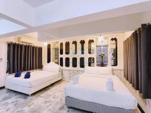 Ketki Luxury Pool Villa Driftwood Pattaya