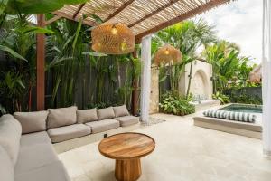 Vela Villa Pererenan Bali 2 Beds with Private Pool