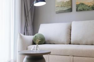 C249 Brand new Pool view stay with great amenity