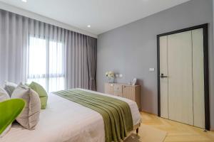 C249 Brand new Pool view stay with great amenity