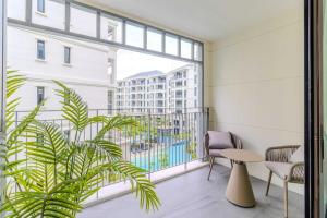 C249 Brand new Pool view stay with great amenity