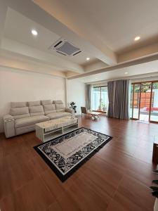 High Land Pool Villas