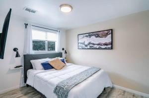 Exclusive Downtown SLC Spot, King Bed 2 Bed 1 Bath