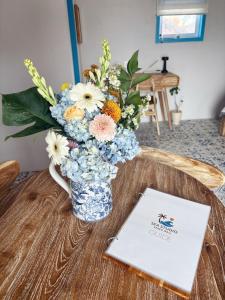 Stylish Sea Studio - Steps to Seseh Beach