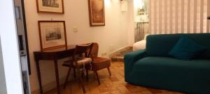 Domus next Campo deFiori with thermal shower