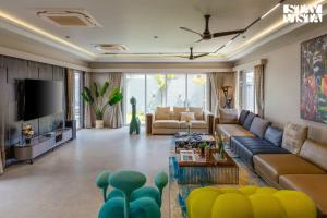 StayVista at Mikasa with WiFi, AC, Pool, BBQ