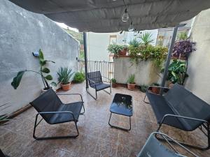 casa Ennio by Villa Paola Ciminna