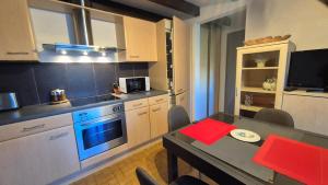 Les Lavandines 2 proche commerces et plages