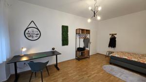 3 Zimmer Küche Bad 80m2 Ferienwohnung am Messplatz Pforzheim