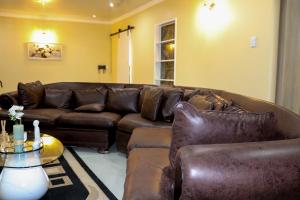 Sweet Home Guesthouse 56