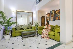 Via Singh Suite - DLF Phase 3, Gurugram