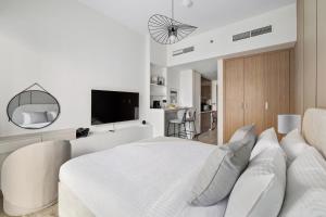 Chic Modern Studio in Meydan Azizi Riviera 26