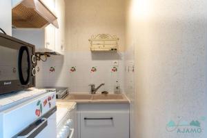 442 - T2 dans le résidence de Caroual, disposant dune jolie vue mer