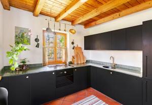 Alpine Boutique Chalet with Sauna near Salzburg