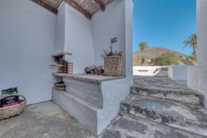 Casa Amaris - Award-Winning Canarian House By Lanzarote Vacation Homes