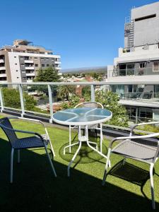 Depto de Primera Calidad, Cochera, Pile, Aire Ac