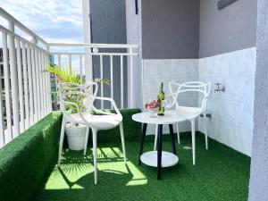 Naka Executive Balcony Apartment With Amazing Lake View, GYM