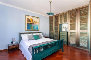 Villa Ray - Front row beachfront with garden img3