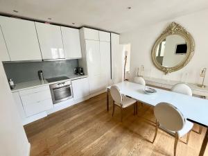 Charming duplex near Gare du Nord Montmartre