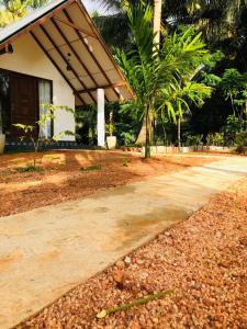 Middle of The Village Sigiriya