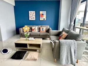 SUNRISE GURNEY FULLSEAVIEW LUXURY 2ROOM SUITE 8PAX