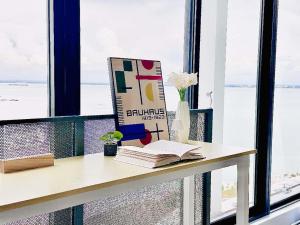 SUNRISE GURNEY FULLSEAVIEW LUXURY 2ROOM SUITE 8PAX