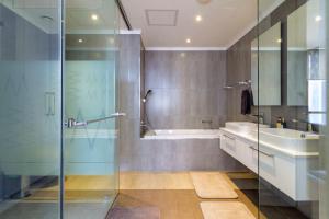Apartment Towers in Sandton- with luxury Spa