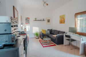 B&B Villa Nel Verde - Camera Luminosa con Bagno Privato, Vicino Bologna