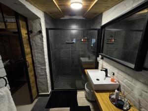 Hartland Garden Loft