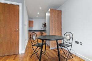 Beautiful, Welcoming Flat - Glass House