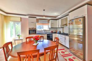 Comfortable Holiday Villa with Pool