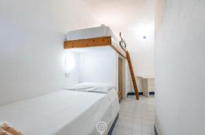 Waterside Oasis House img11