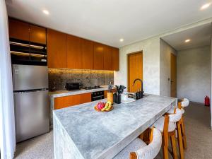 Villa Ini - Serene Tropical Pool Retreat Near Tanah Lot