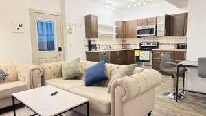 Red Deer Stay- 2BR Private Suite