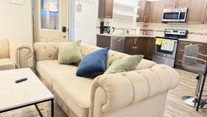 Red Deer Stay- 2BR Private Suite