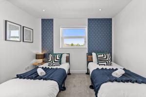 Spacious Bristol Apartment - Parking & WIFI