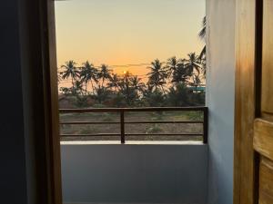 Barefoot and Beyond - Crafted with Kenchas