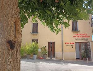 Studio privé - maison de village