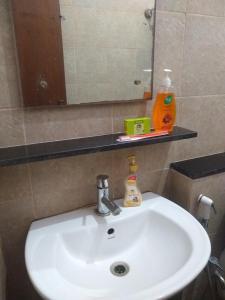 Earthen House in the midst of South Bangalore