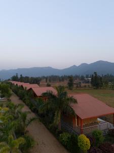 Daksh The Valley Resort - Saputara