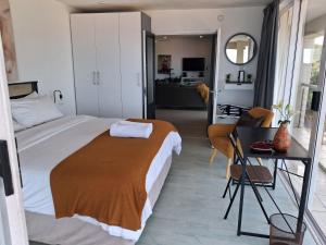 511 Umdloti Resort 1 bed beachfront Self catering Apartment great Sea View