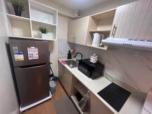 Cozy Seawind 2BR Near Airport, Pool, Wifi, Netflix