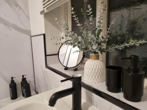 Family & Contractor Stay WiFi, Garden Private Parking for 2 cars