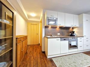 Apartment Saphir by Interhome