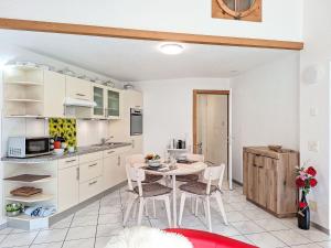 Apartment Am Brienzersee by Interhome