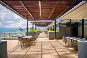 Cozy, Mini Studio Apartment at Neu Suites by OKBnB