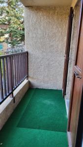 Charming apartment overlooking the valley